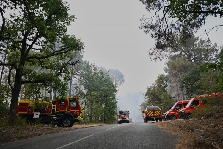 Fire in Fontainebleau forest near Paris triggers evacuations; 10 still missing in Spanish wildfire