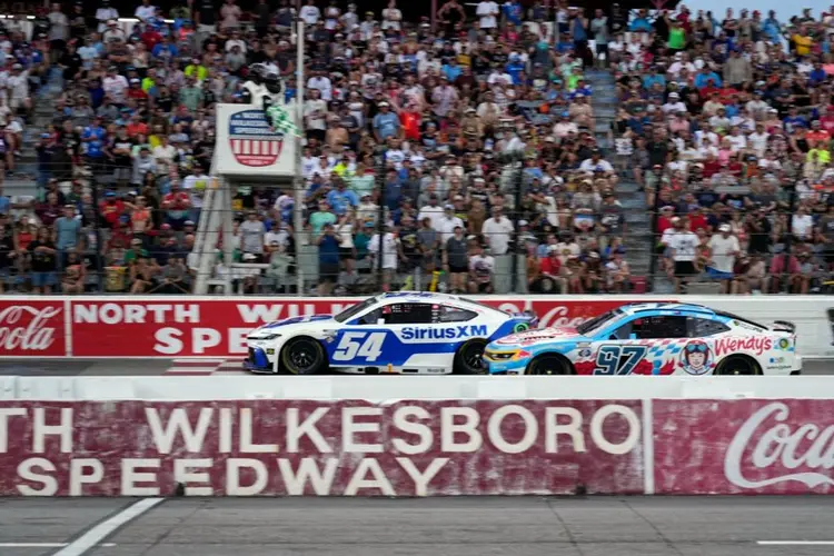 Joey Logano ends victory drought in NASCAR points return to North Wilkesboro