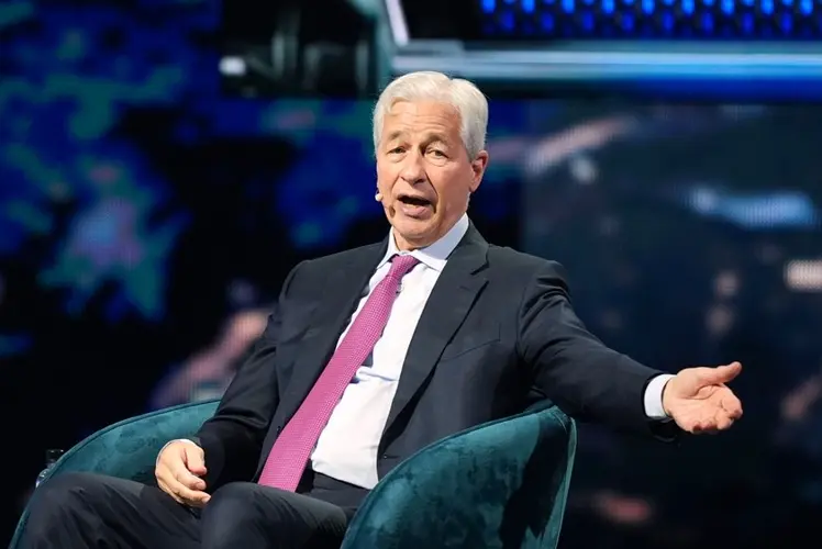 JPMorgan Chase promotes Petno, Rohrbaugh to copresidents, setting up two more successors for Dimon
