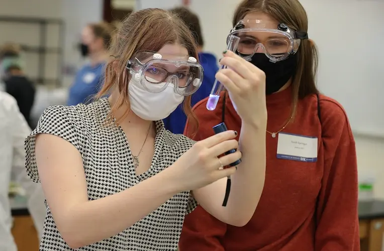 High schoolers discover new opportunities during UNK Science Day