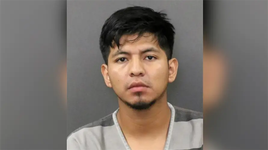 Grand Island man accused of cutting people with broken bottle, chasing others with knife