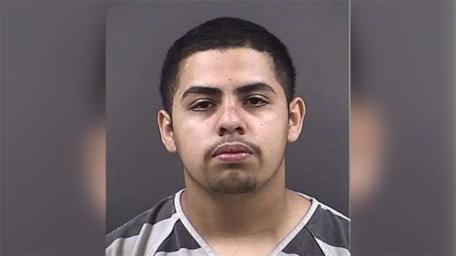 Grand Island man accused of stabbing girlfriend in front of young children