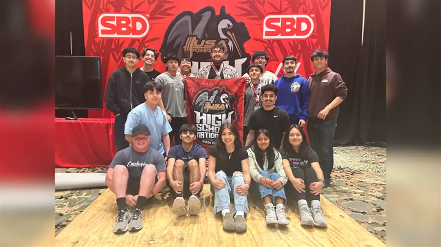 Lexington powerlifting teams win national championships