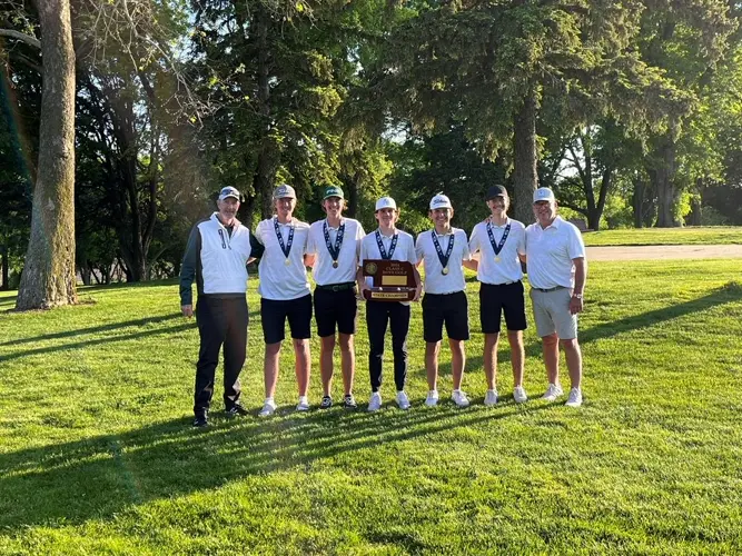 Kearney Catholic edges Scotus by a stroke to repeat as state golf champions