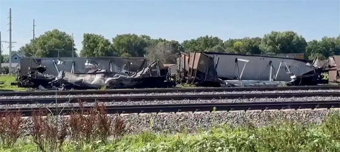 Train derails near Gibbon