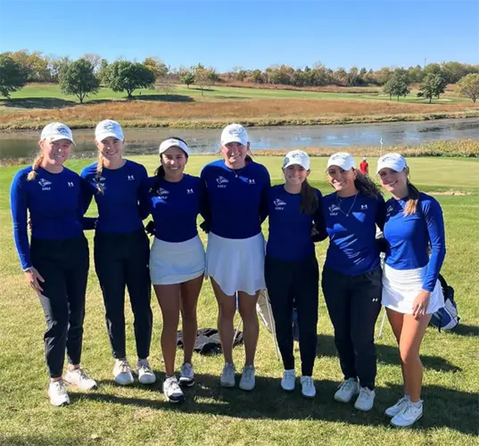 Lopers qualify seven on national academic squad