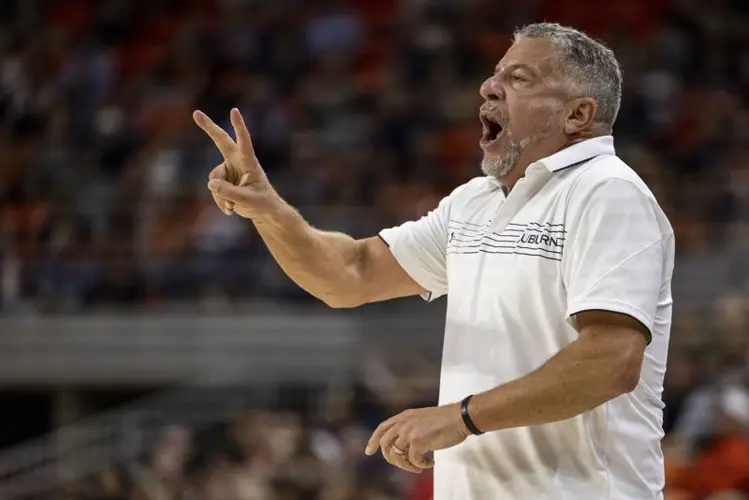 NCAA puts Auburn hoops on 4 years probation, suspends Pearl