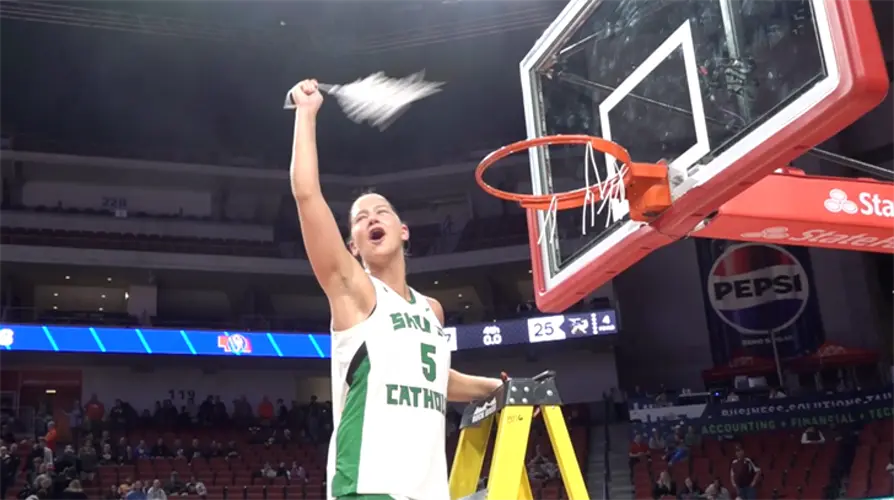 Skutt goes wire to wire, top Griffins for first ever state title