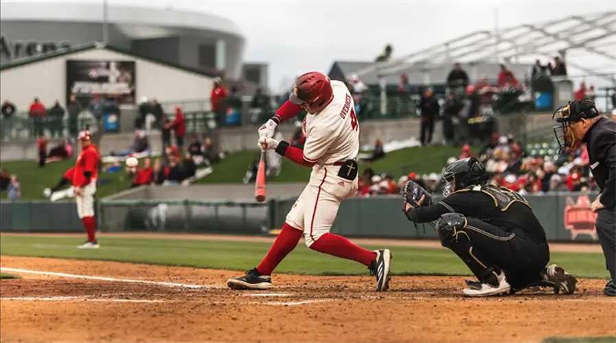 Northwestern rallies in ninth to drop Huskers