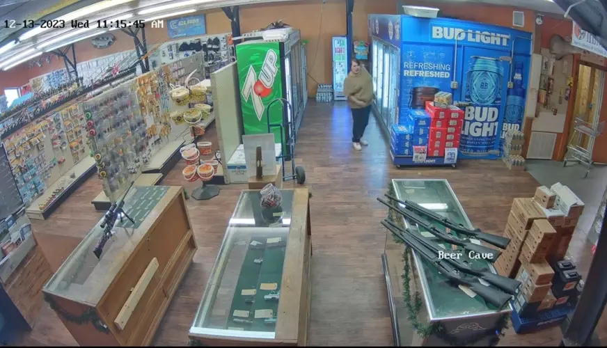 Rosebud man sentenced for transporting stolen gun from Valentine store