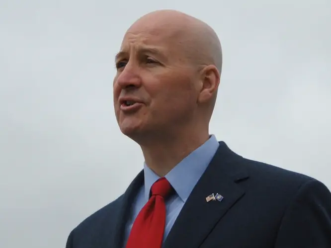 U.S. Sen. Pete Ricketts to hold town hall in Valentine this week