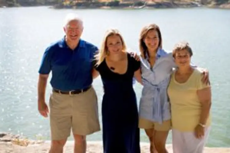 Fischer introduces bill named for Gretna couple who died after fire on cruise ship in Peru