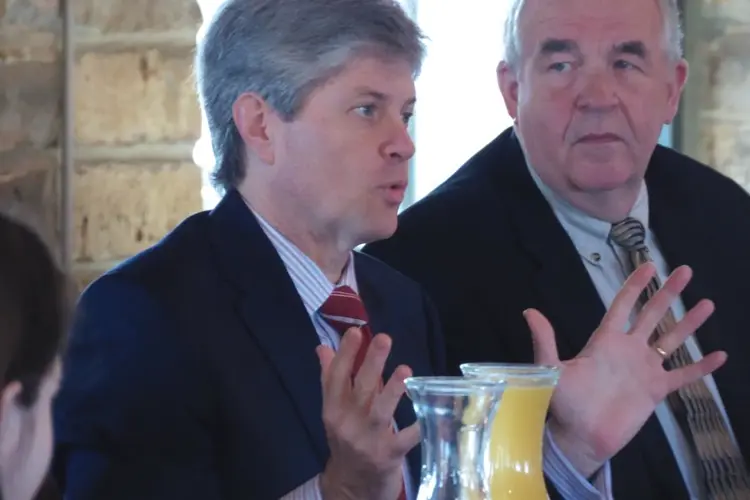Fortenberry introduces Winnebago Land Transfer Act
