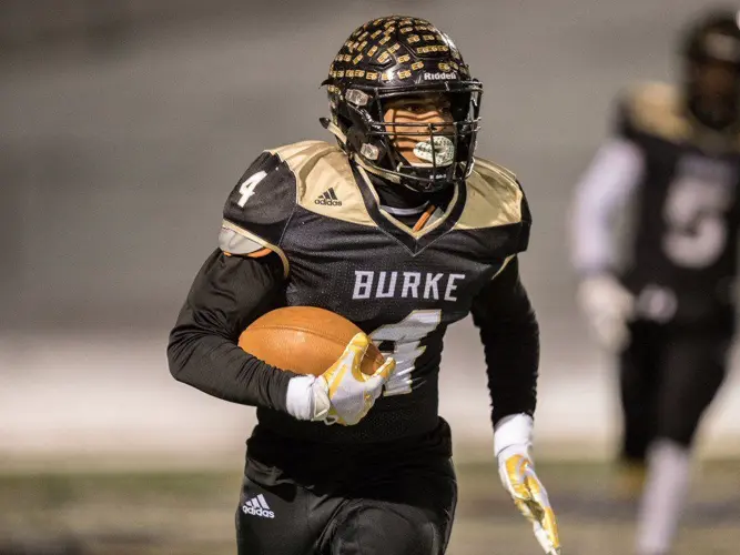 Omaha Burke's Xavier Watts, the state's No. 1 recruit, commits to Notre Dame over Nebraska