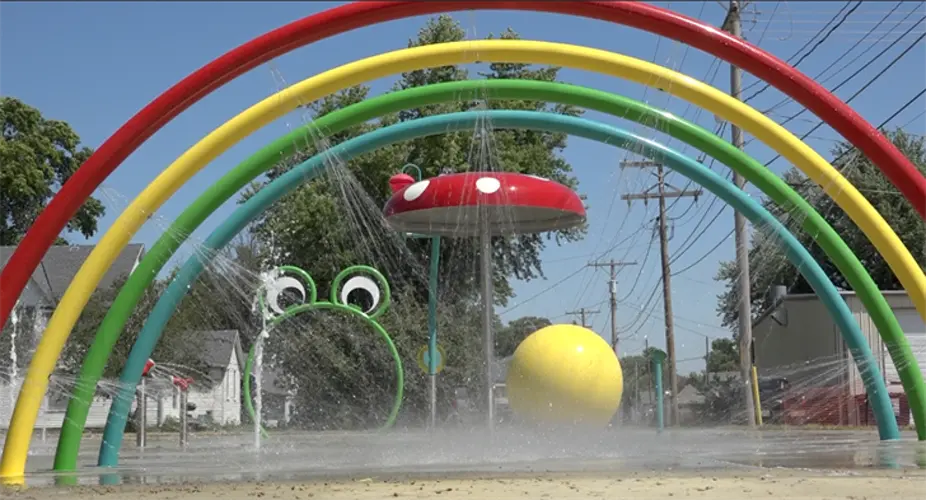 Dorchester enjoying new splash pad as hot weather settles in