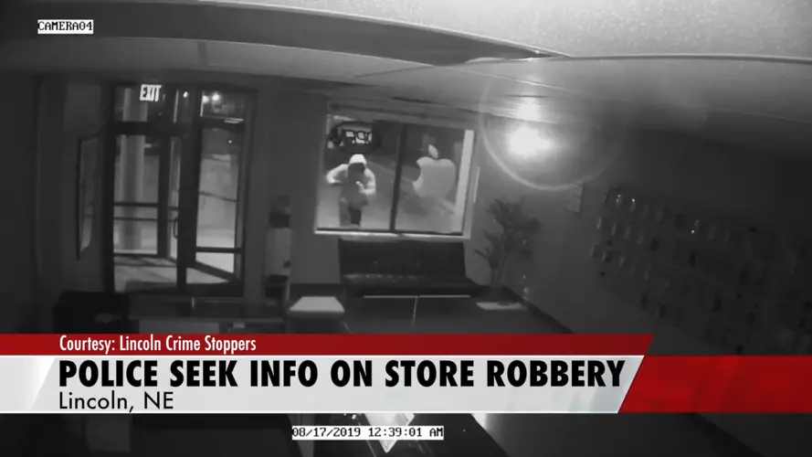 Lincoln Police seek help in finding suspect of store robbery
