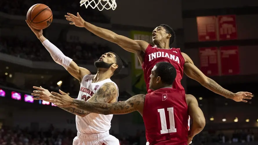 Huskers Hit Road to Face Badgers