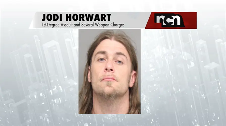 Police arrest man who stabbed victim in neck during argument