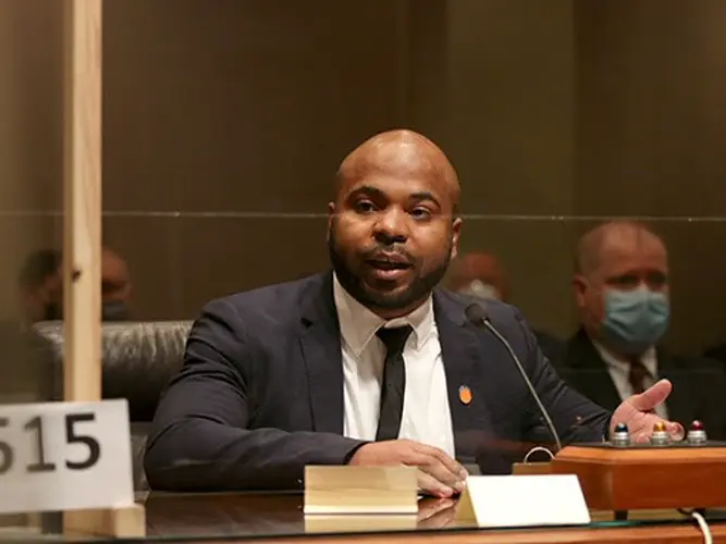 Nebraska lawmakers advance bill to ban hair discrimination