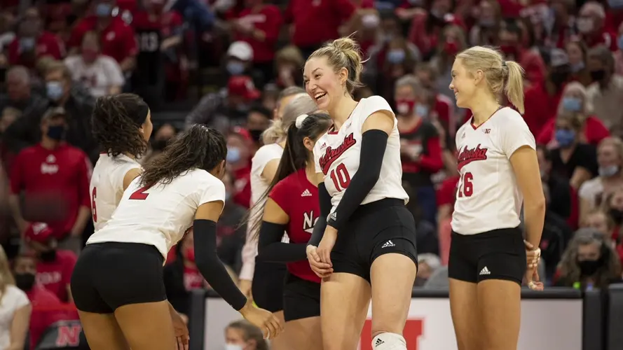 Huskers Clash With Florida State in NCAA Second Round