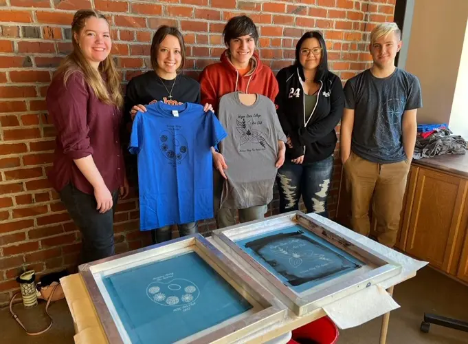 Norfolk Arts Center holds first 'Artisans Along the Avenue'