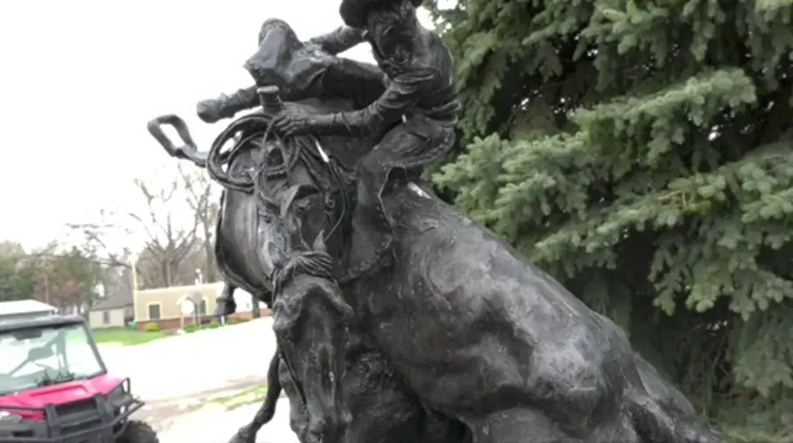 Bronze sculptures tell history of Bartlett and west