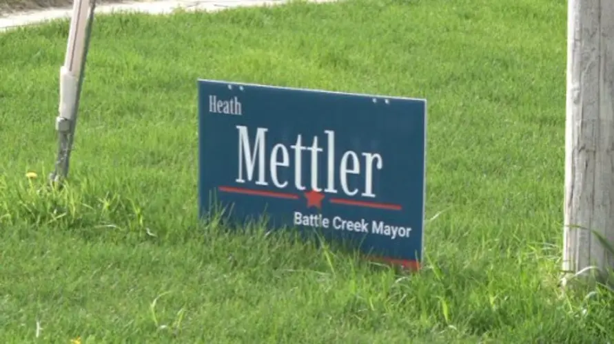 Mettler, Bomar advance in Battle Creek mayoral race