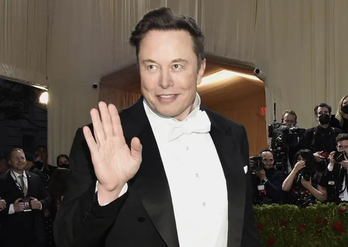 Musk says he would reverse Twitter’s ban of Donald Trump