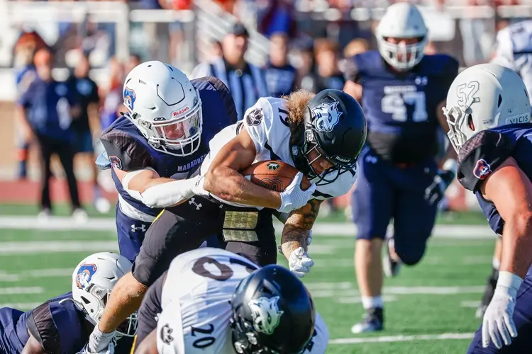 Late TD propels WSC to road win in first game of Logan Masters era
