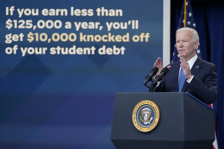 Feds propose 'student loan safety net' alongside forgiveness