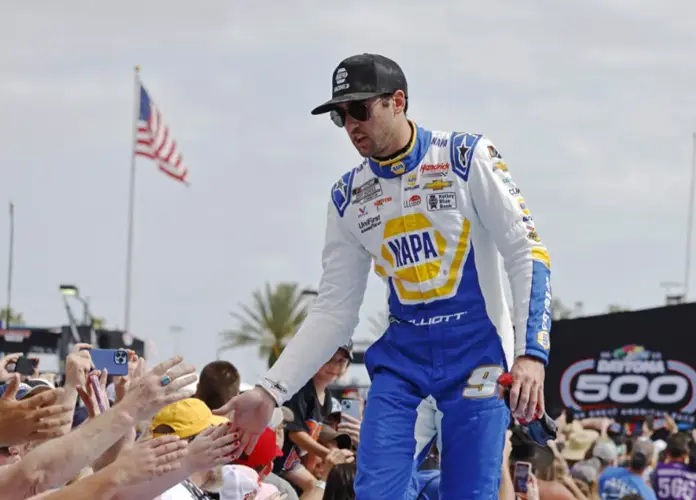 Chase Elliott out of NASCAR indefinitely after tibia surgery
