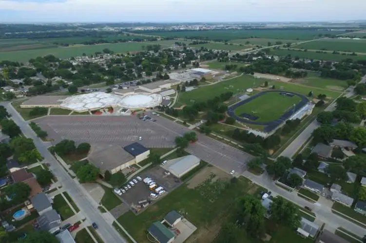 South Sioux City schools approve recruiting and retention stipends