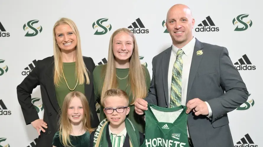Norfolk Catholic grad named Sacramento State women's basketball head coach