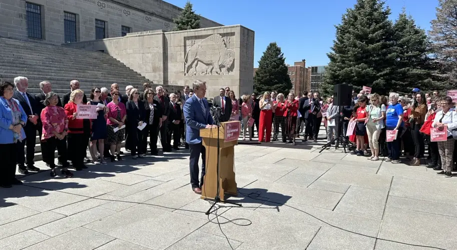 New ballot initiative seeks to ban Nebraska abortions after first trimester of pregnancy