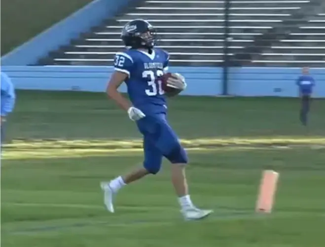 Brock's 5 TDs Help Bees Blast Vikings