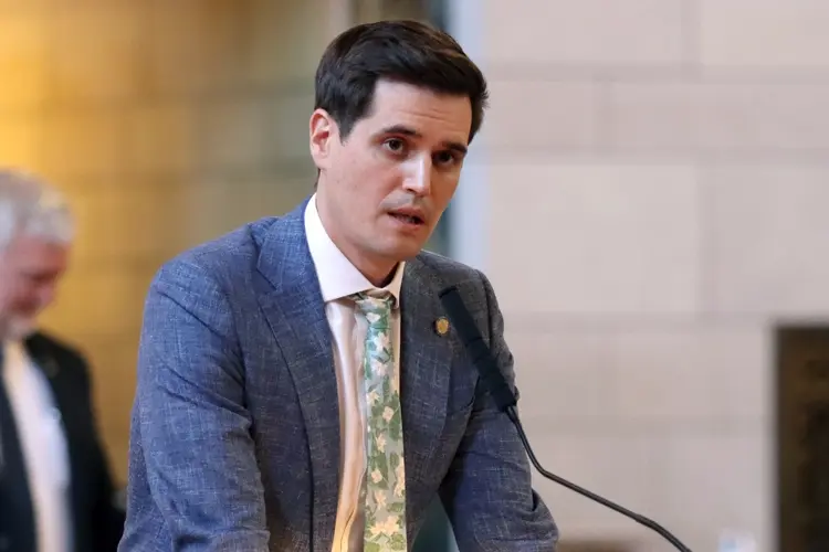 Bills aim to aid mental health providers, slow aggressive audits