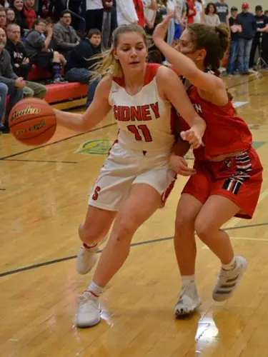 Lady Raiders earn road wins in the Twin Cities