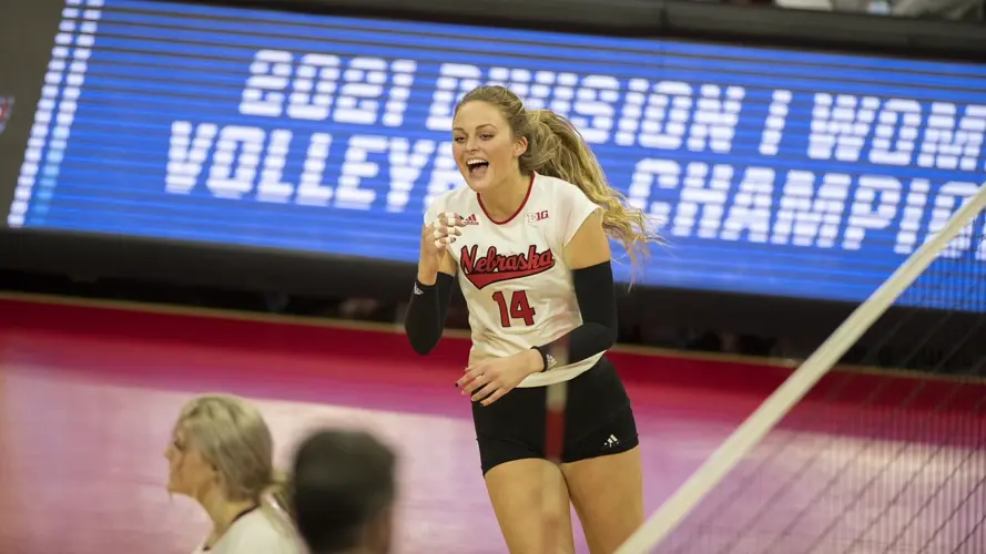 Huskers Announce 2022 Volleyball Schedule
