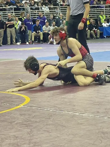 Sidney's Houser, Bridgeport's Menke to wrestle for state gold Saturday