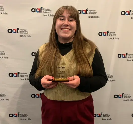 Chadron State senior wins advertising group photo award