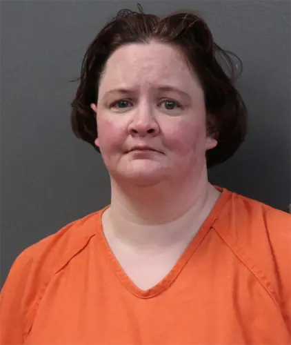 Scottsbluff woman arrested for shoplifting, drug charges