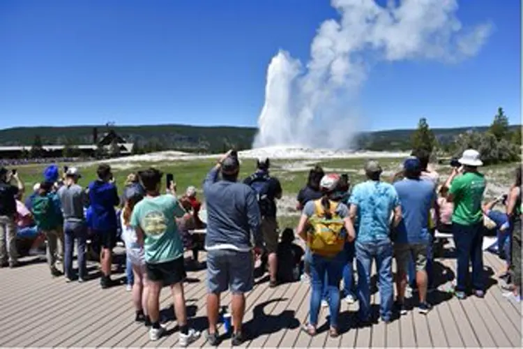 Crowds flock to Yellowstone as park reopens after floods
