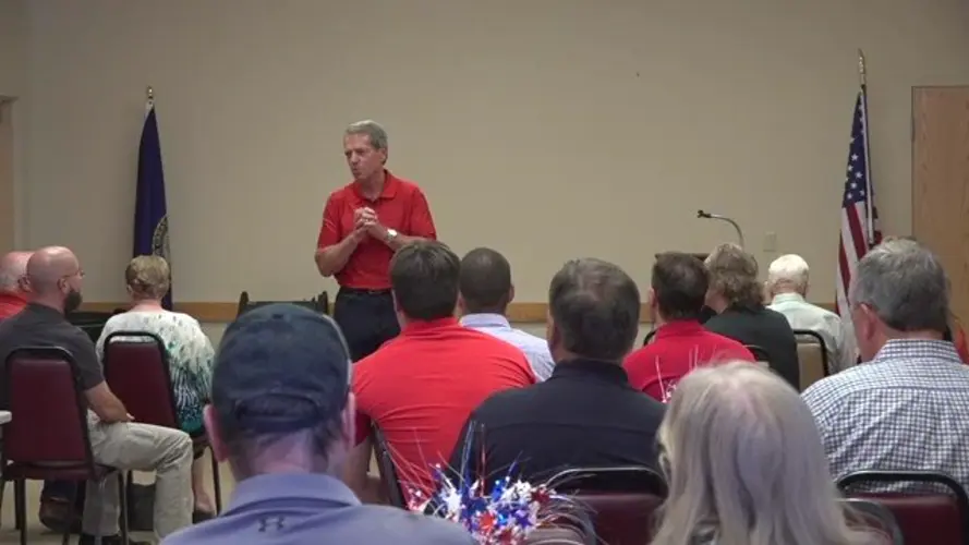 Pillen speaks in Gering about keeping youth in Nebraska