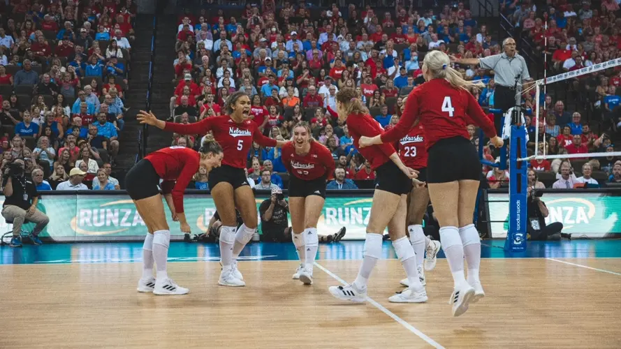 Huskers Finish Strong to Top No. 17 Creighton
