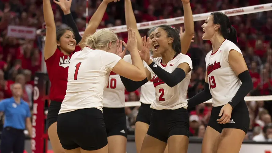 Huskers Battle Badgers Wednesday Night