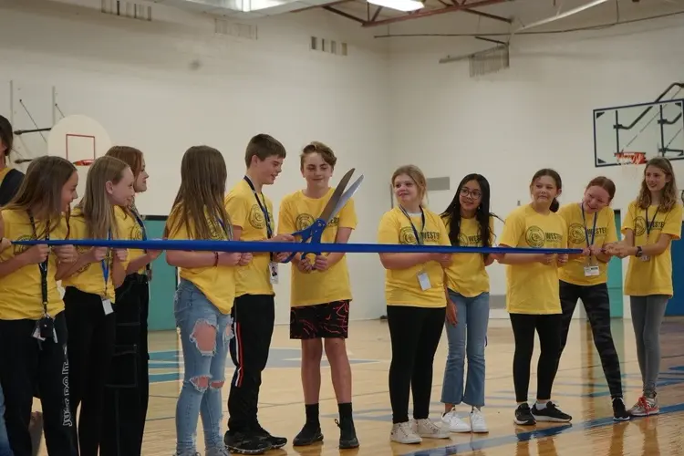 Bank opens 'branches' in local schools; Madison Middle School in North Platte the latest