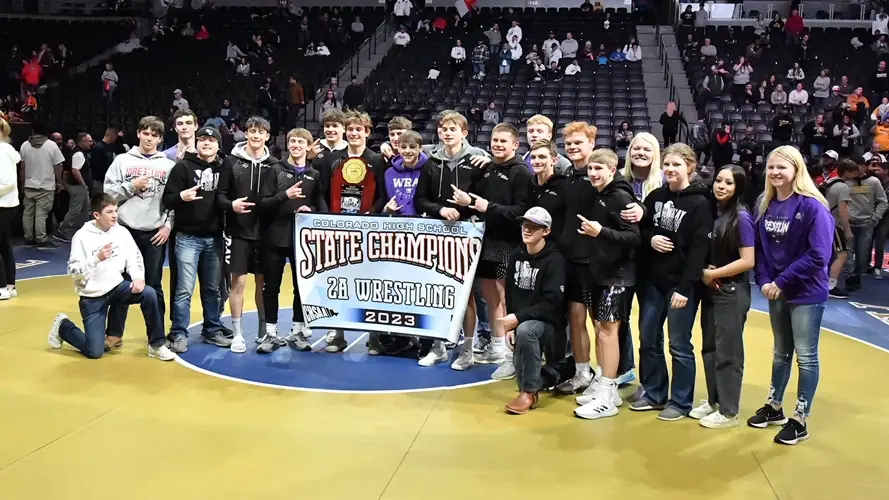 Wray secures 16th title in program history