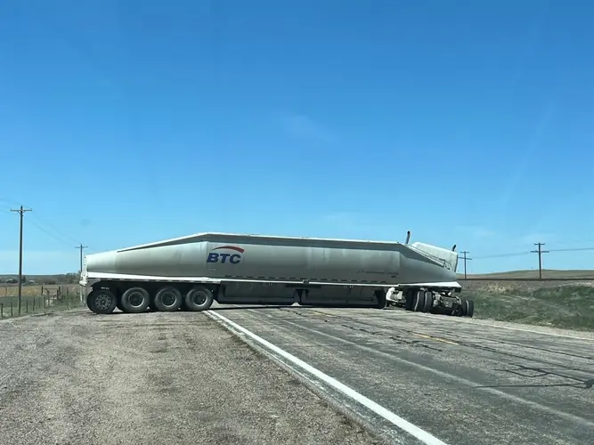 Semi trailer blocks US 30 in Kimball County