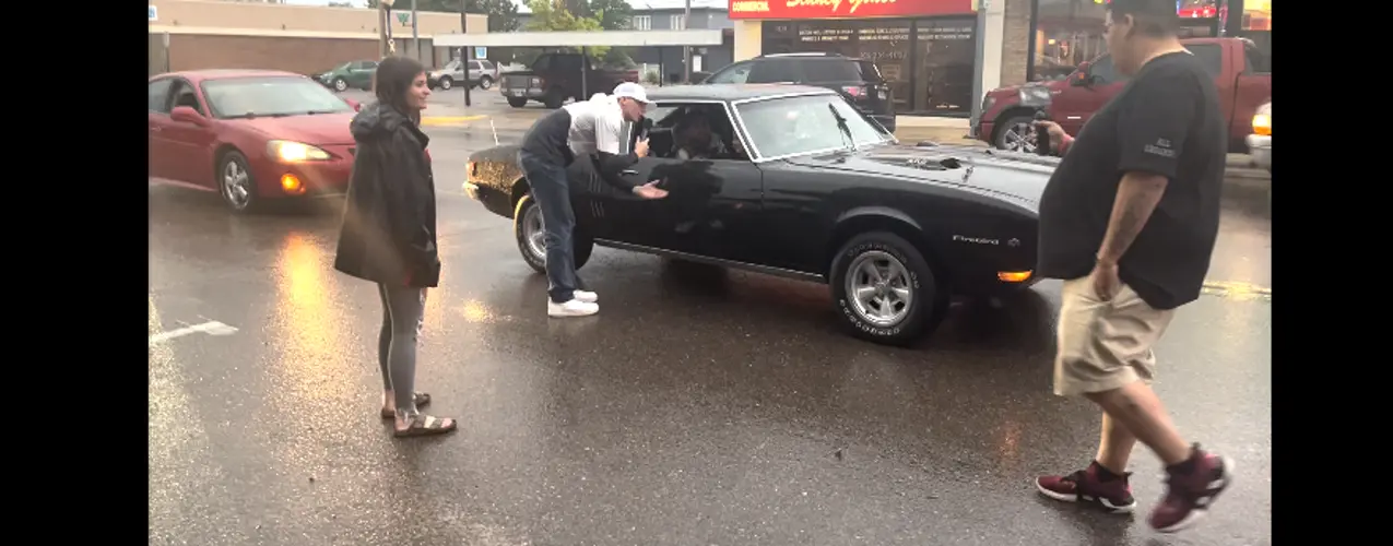 Rain fails to dampen 'Cruise Night'