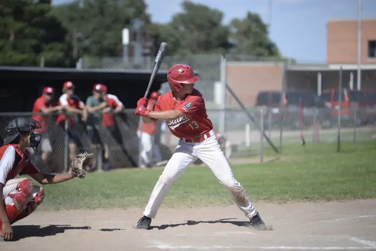 Sidney Seniors Fall to Chadron in Extra Innings